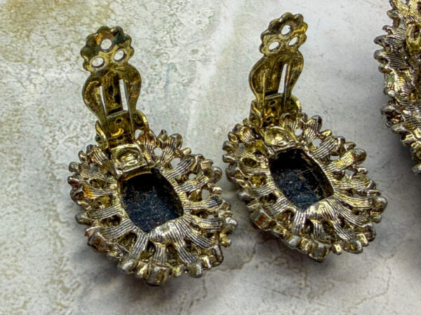 Vintage 1950s-Style Black Mourning Cameo Brooch & Earring Set